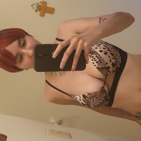 Victoria's Secret Bra, 34D Leopard Print! - Picture 3 of 3